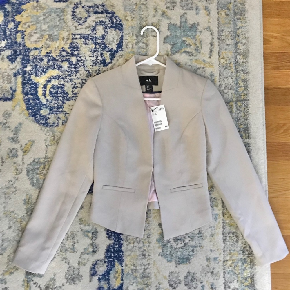 H&M Cream Blazer NWT • Size 2